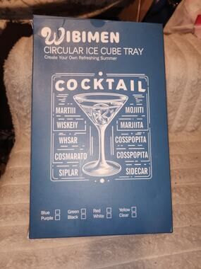 WIBIMEN Circular Ice Cube Tray  Round Ice Ball Maker Mold with Lid